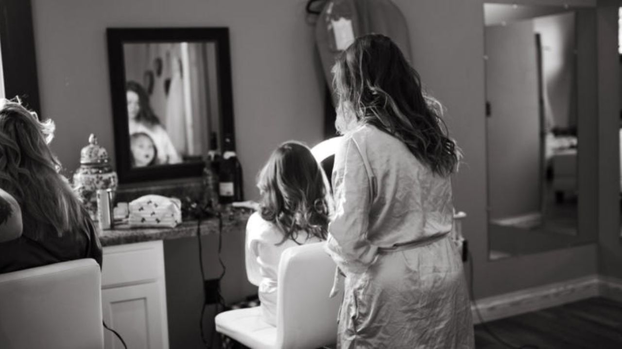 The English Country Barn Wedding - Getting Ready