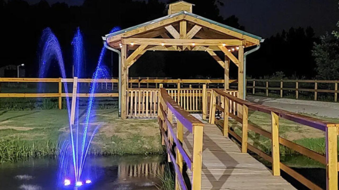 The English Country Barn Wedding - The Pond 3
