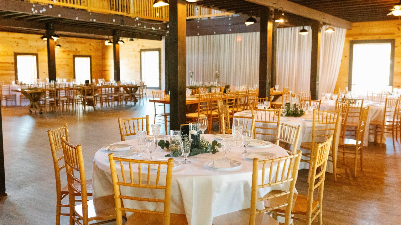 The English Country Barn Wedding (1)